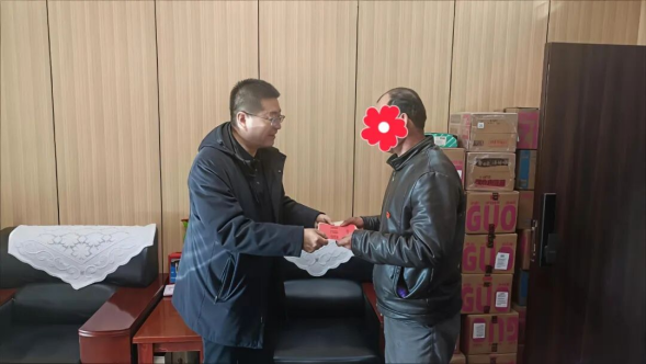 張掖市慈善協(xié)會開展“慈善情暖萬家”慰問活動